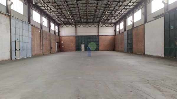 capannone in affitto a Livorno