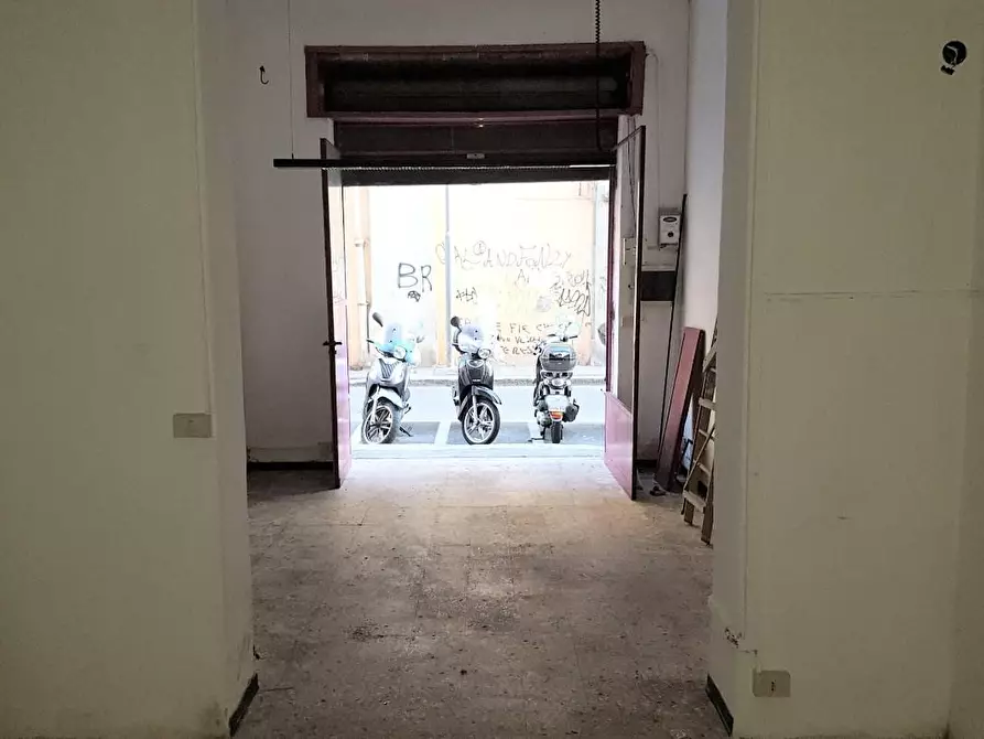 locale commerciale in affitto a Livorno in zona Centro Città