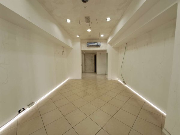 locale di sgombero in affitto a Livorno in zona Centro Città