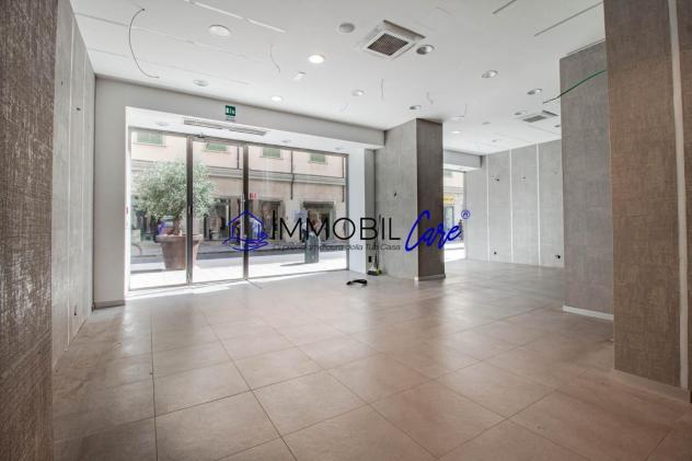 negozio in affitto a Livorno