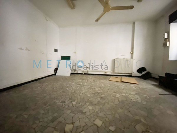 locale commerciale in affitto a Livorno