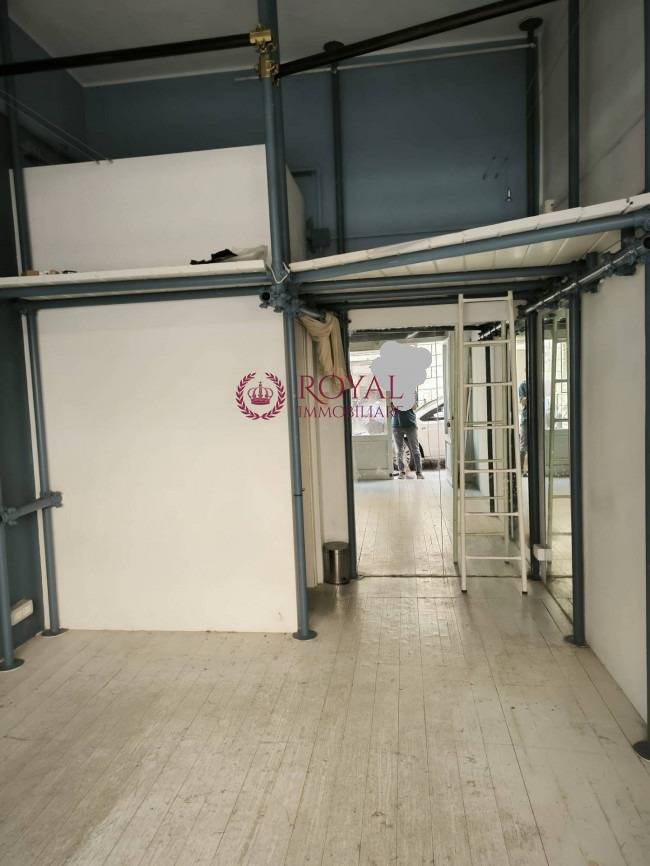 locale commerciale in affitto a Livorno