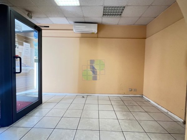 capannone in affitto a Livorno