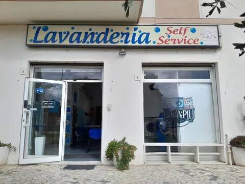 negozio in affitto a Livorno in zona Ardenza