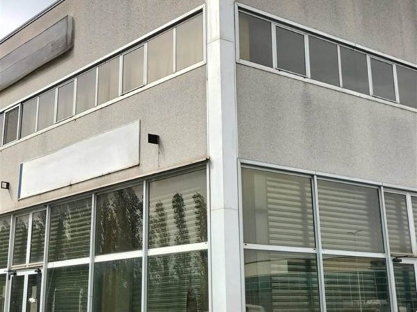 negozio in affitto a Livorno