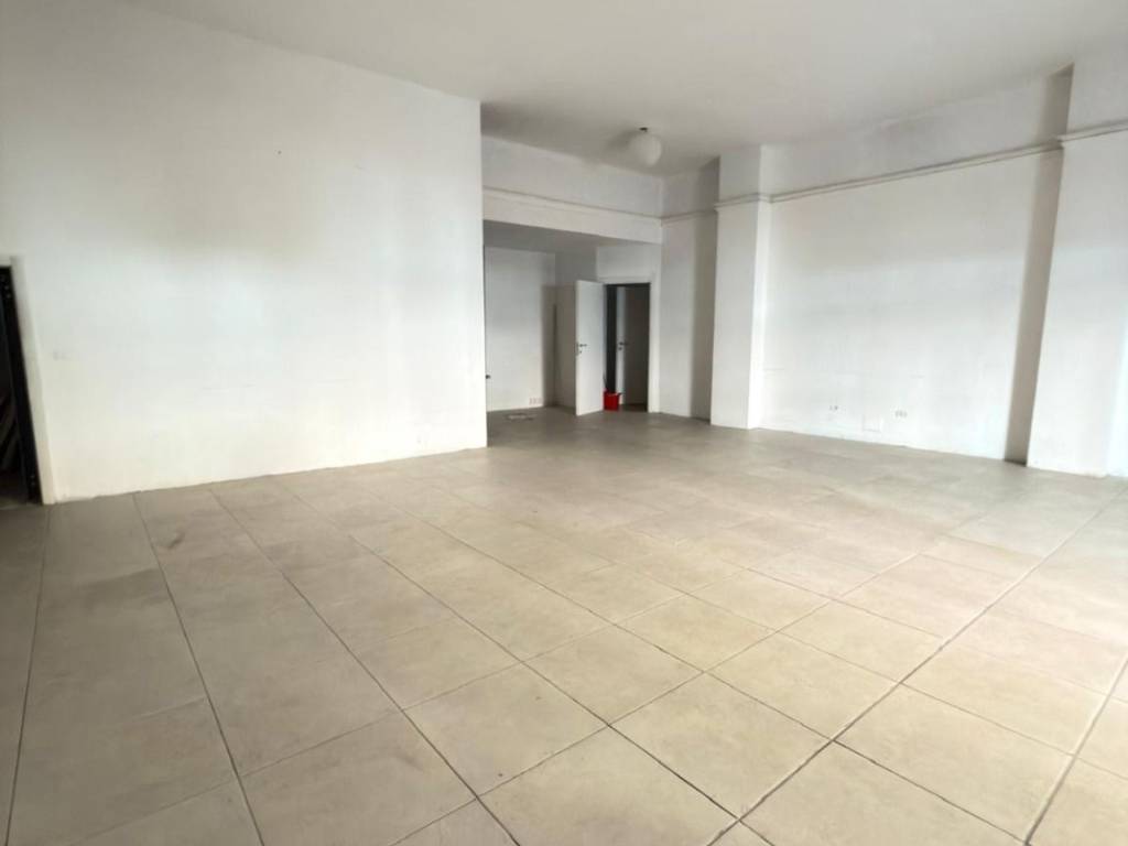 negozio in affitto a Livorno