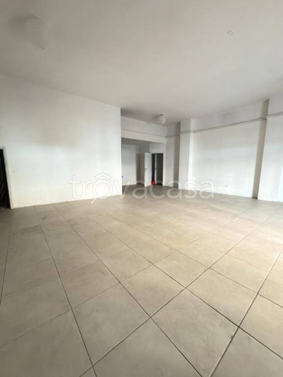 negozio in affitto a Livorno in zona Centro Città