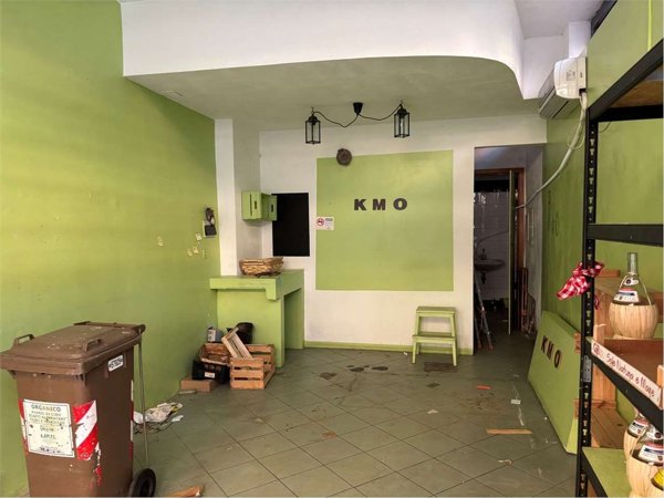 locale commerciale in affitto a Livorno