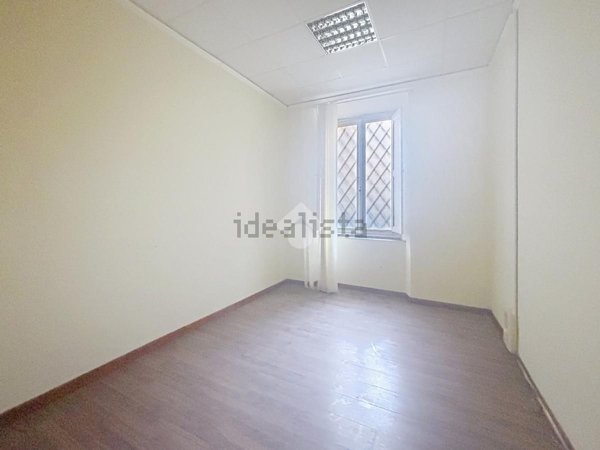 locale commerciale in affitto a Livorno in zona Centro Città
