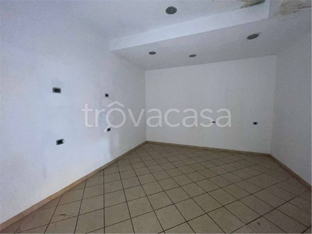 locale commerciale in affitto a Livorno
