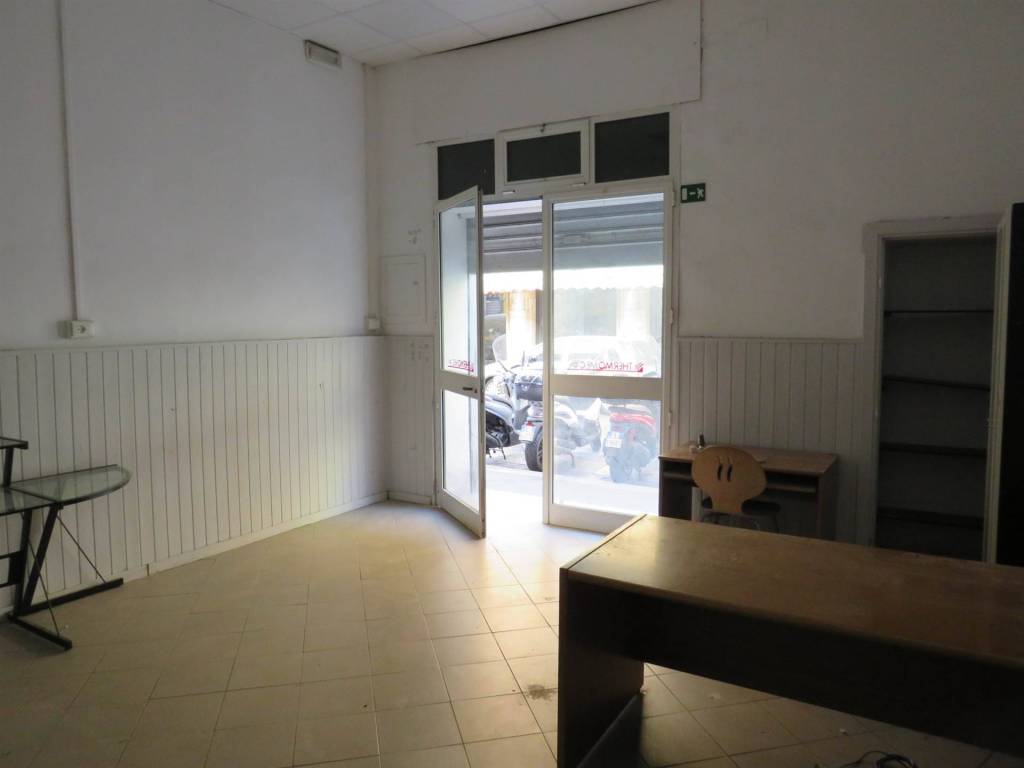 negozio in affitto a Livorno