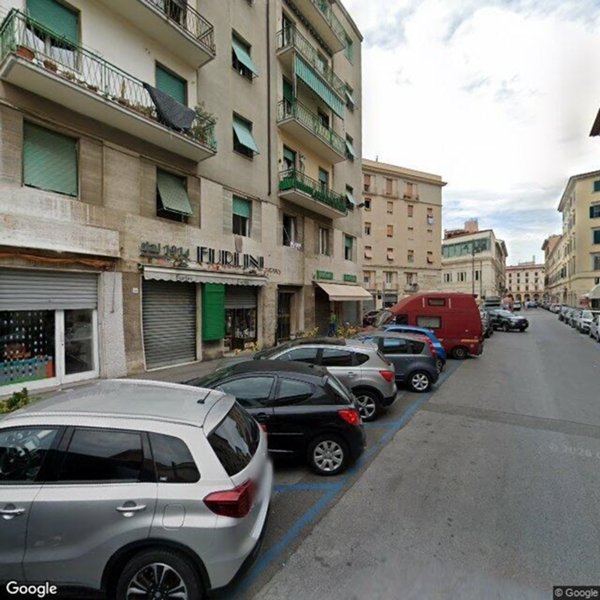 locale commerciale in affitto a Livorno