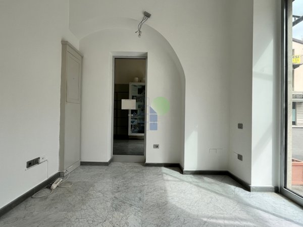 locale commerciale in affitto a Livorno in zona Ardenza