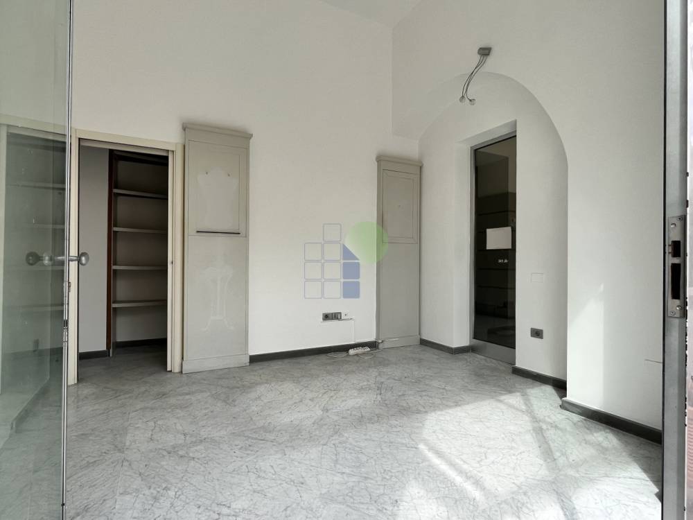 locale commerciale in affitto a Livorno in zona Centro Città