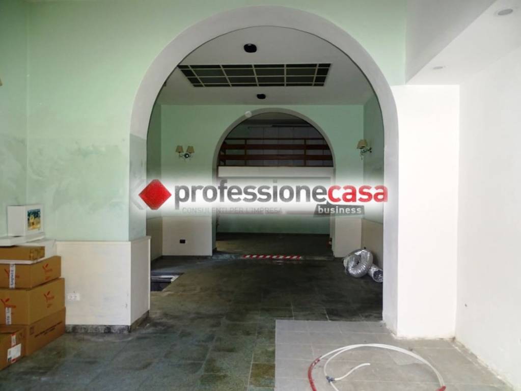 negozio in affitto a Livorno in zona Centro Città