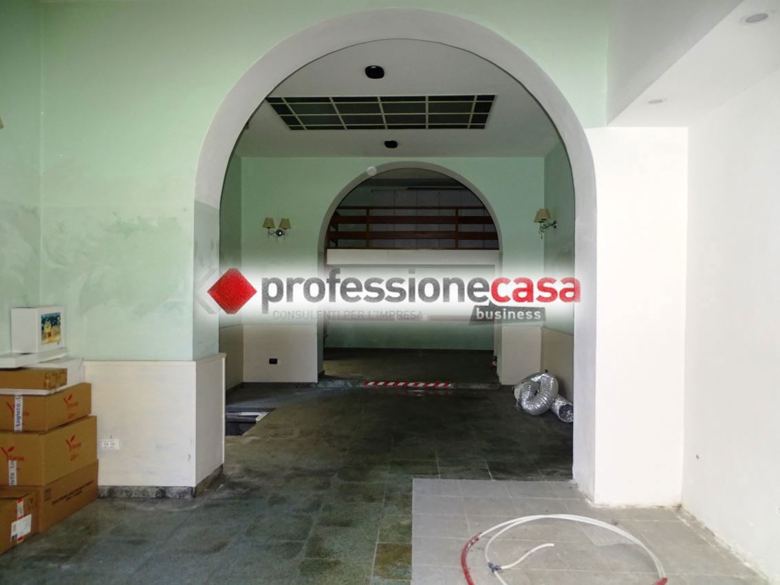 negozio in affitto a Livorno in zona Centro Città