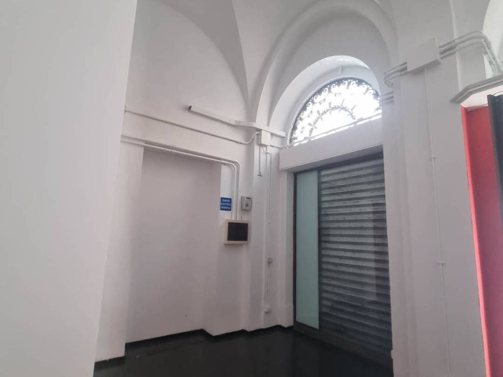 negozio in affitto a Livorno in zona Centro Città
