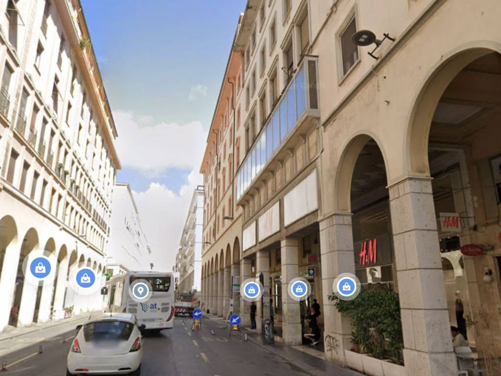 negozio in affitto a Livorno in zona Centro Città