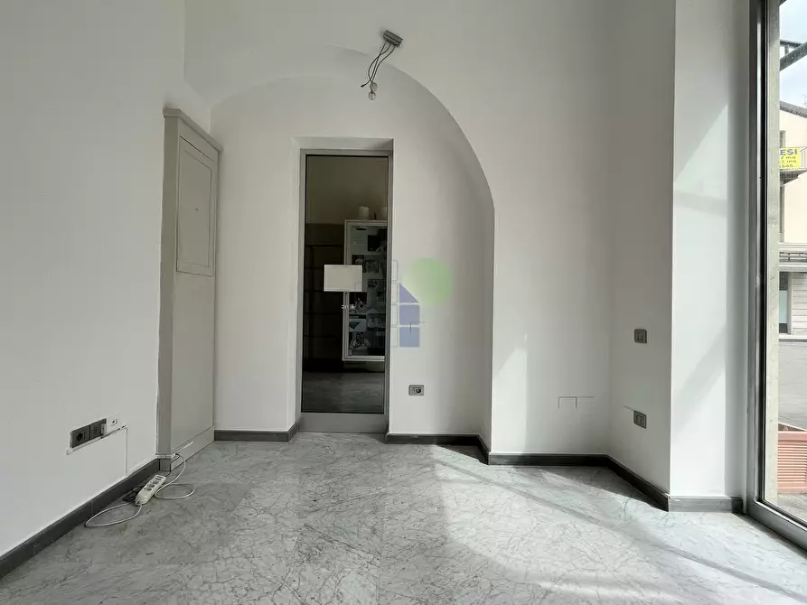locale commerciale in affitto a Livorno