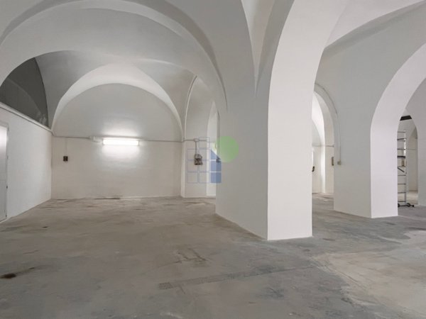 locale di sgombero in affitto a Livorno in zona Centro Città