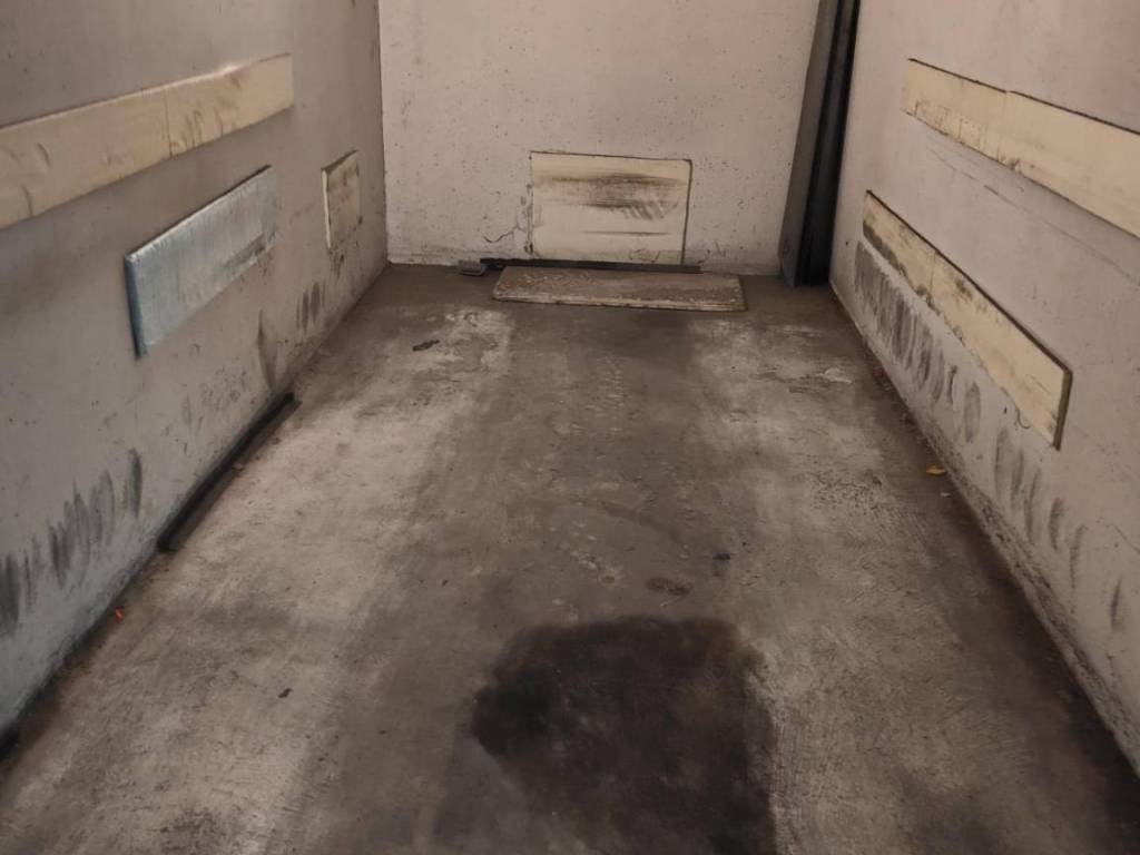 box auto in affitto a Livorno in zona Ospedale