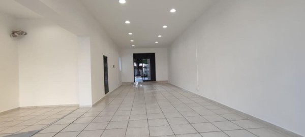 locale commerciale in affitto a Livorno