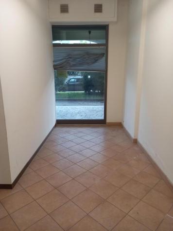 negozio in affitto a Piombino in zona Gagno