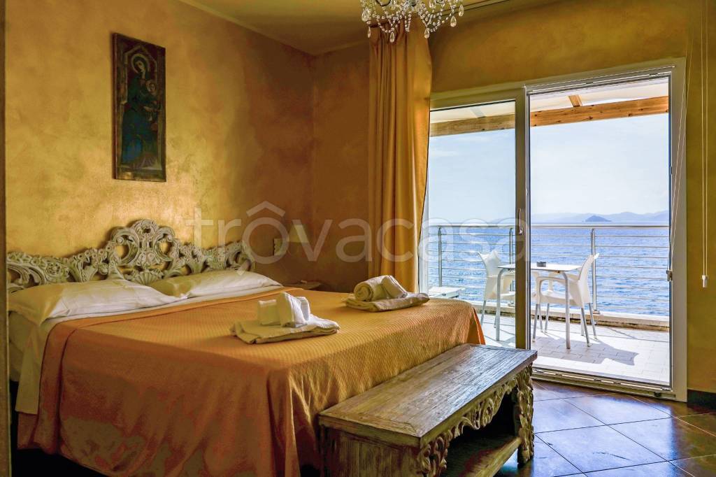 negozio in affitto a Piombino