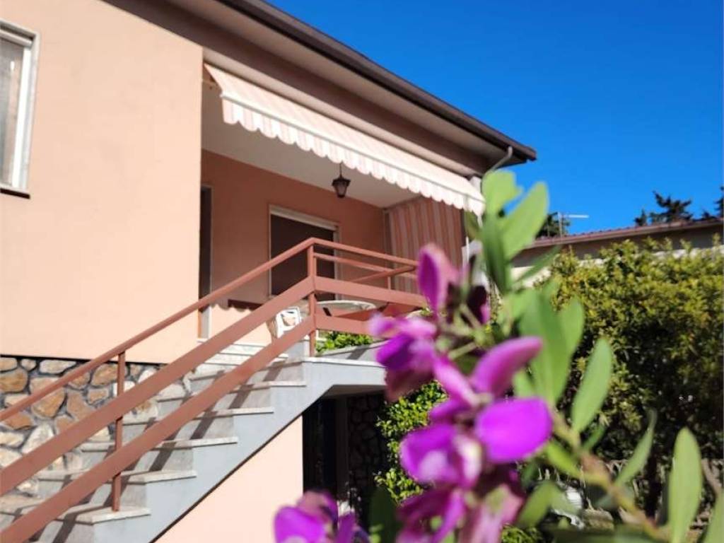 casa indipendente in affitto a Porto Azzurro in zona Mola
