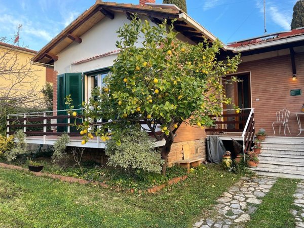 casa indipendente in affitto a Rosignano Marittimo
