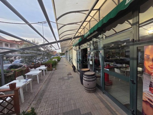 negozio in affitto a Rosignano Marittimo in zona Vada