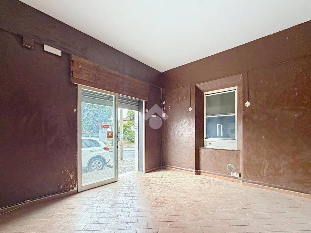 negozio in affitto a Rosignano Marittimo in zona Rosignano Solvay