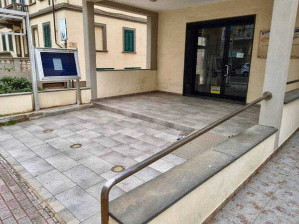 negozio in affitto a San Vincenzo