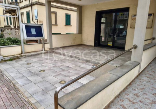 negozio in affitto a San Vincenzo