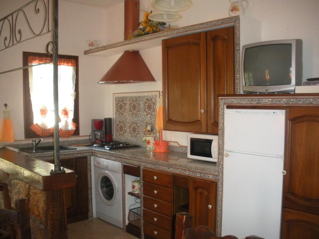 appartamento in affitto a Rio in zona Rio nell'Elba