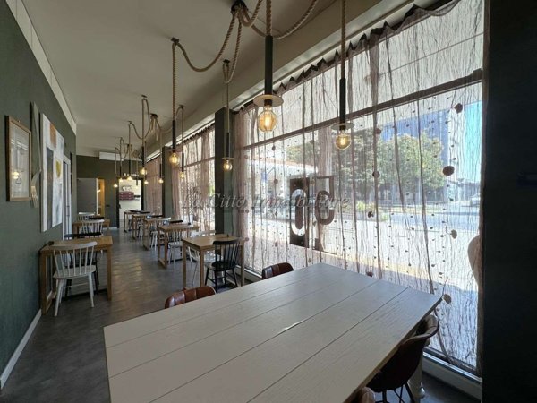 locale commerciale in affitto a Galliate