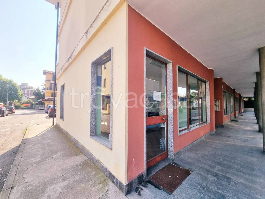 negozio in affitto a Galliate