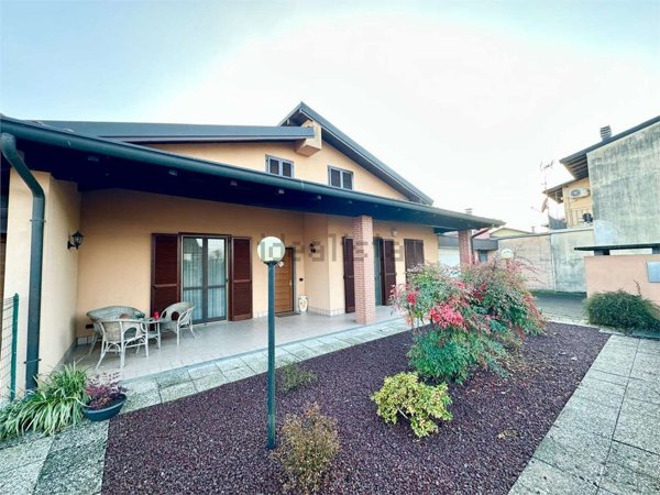 casa indipendente in affitto a Garbagna Novarese