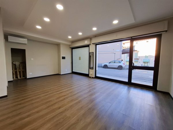 negozio in affitto a Gozzano