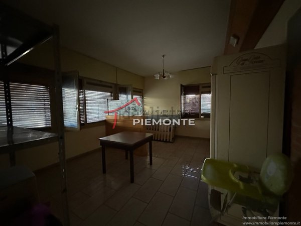 locale commerciale in affitto a Grignasco