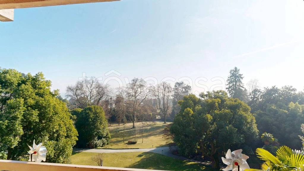 appartamento in affitto a Lesa