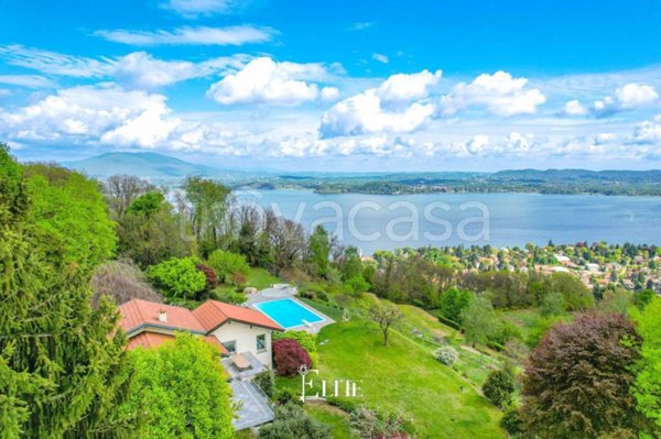 casa indipendente in affitto a Lesa in zona Calogna