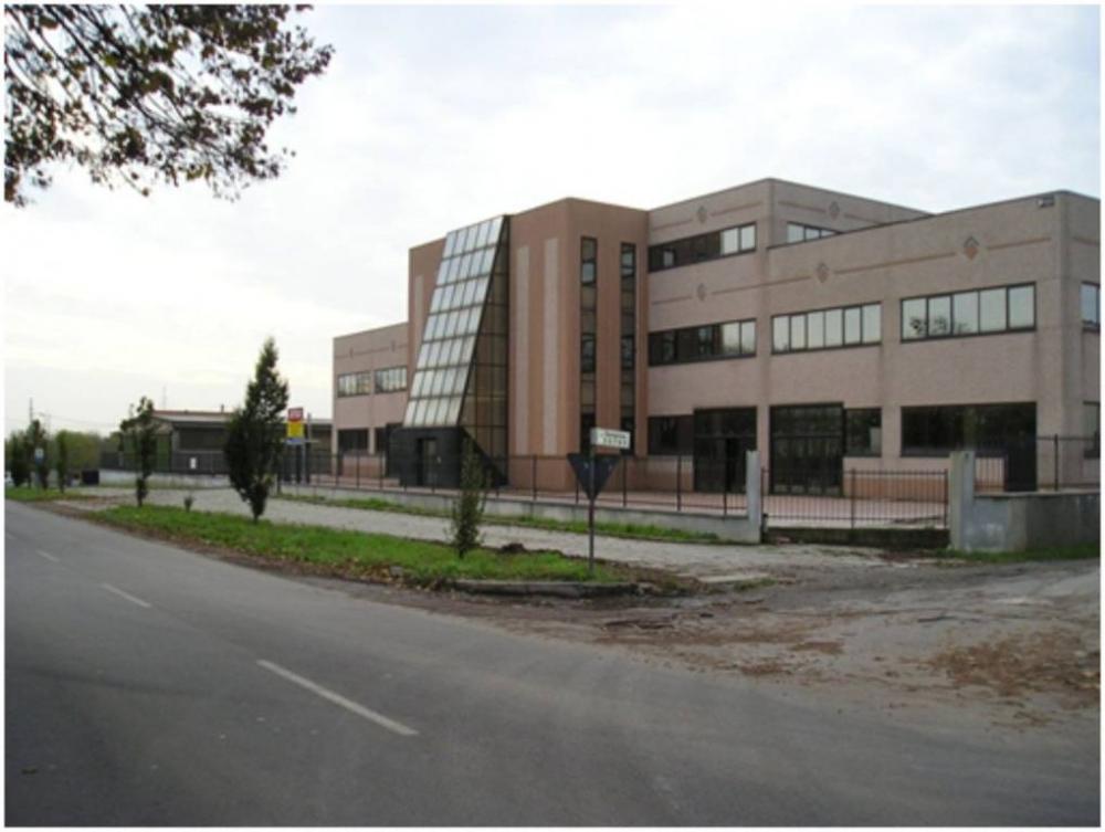 locale di sgombero in affitto a Marano Ticino