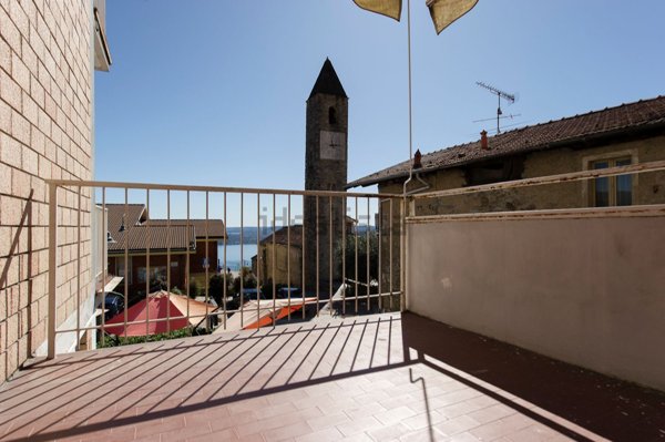 appartamento in affitto a Massino Visconti