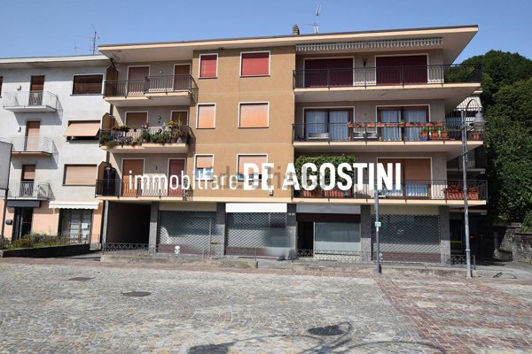 locale commerciale in affitto a Massino Visconti