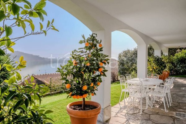 casa indipendente in affitto a Meina