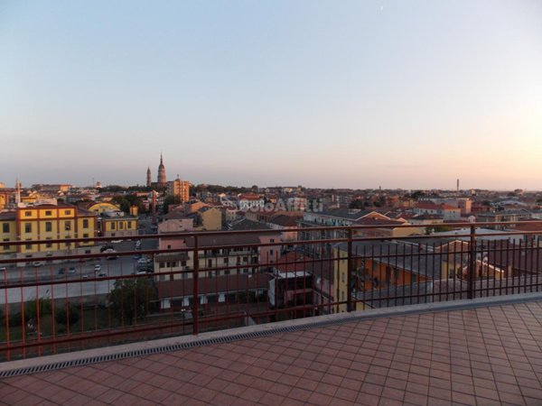 appartamento in affitto a Novara in zona zona Sant'Andrea - San Rocco