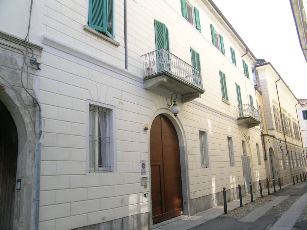appartamento in affitto a Novara in zona Centro Città