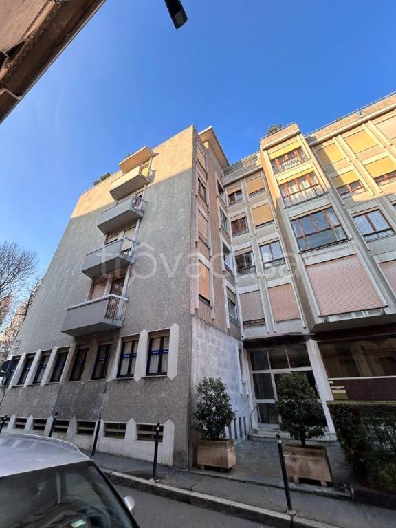 locale commerciale in affitto a Novara
