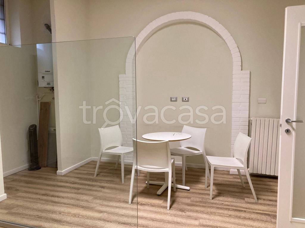 appartamento in affitto a Novara in zona Centro Città